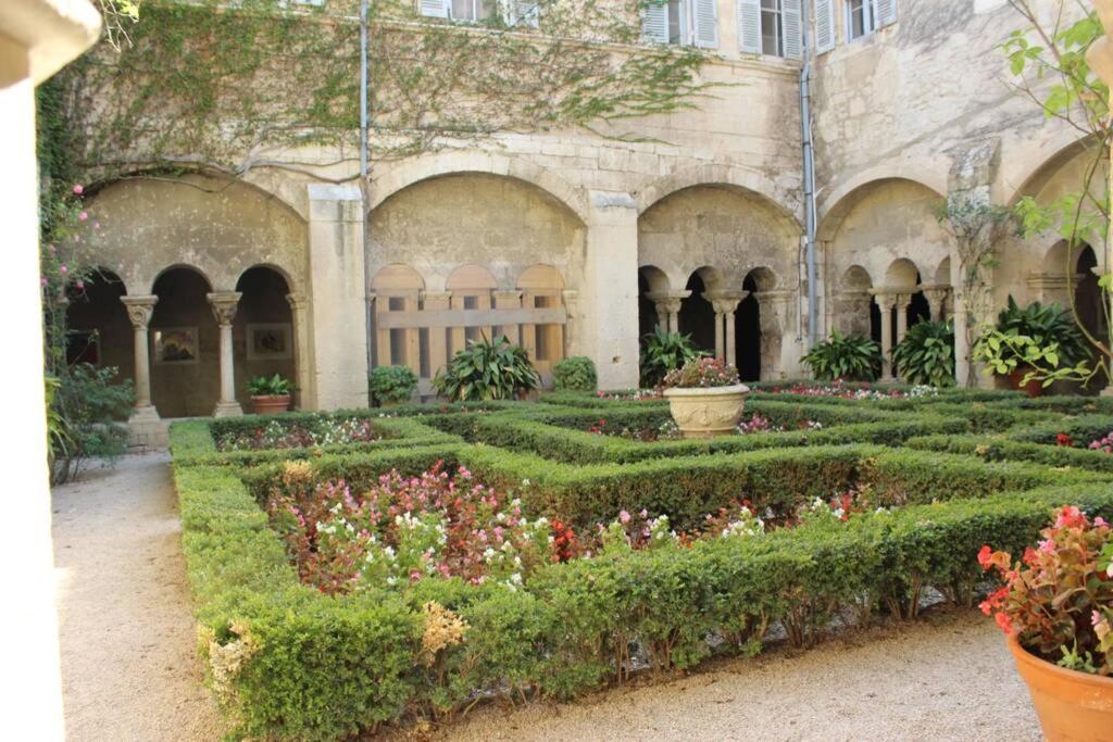 Le Mas De Lucien Entre Arles, Nimes, Avignon. Beaucaire  Exteriér fotografie